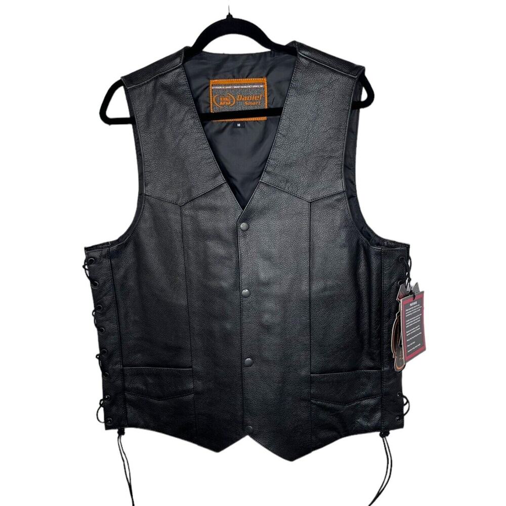 Men’s Black Leather CC Pocket Motorcycle Vest Sz M Snap Closure NWT Side‎ Laces